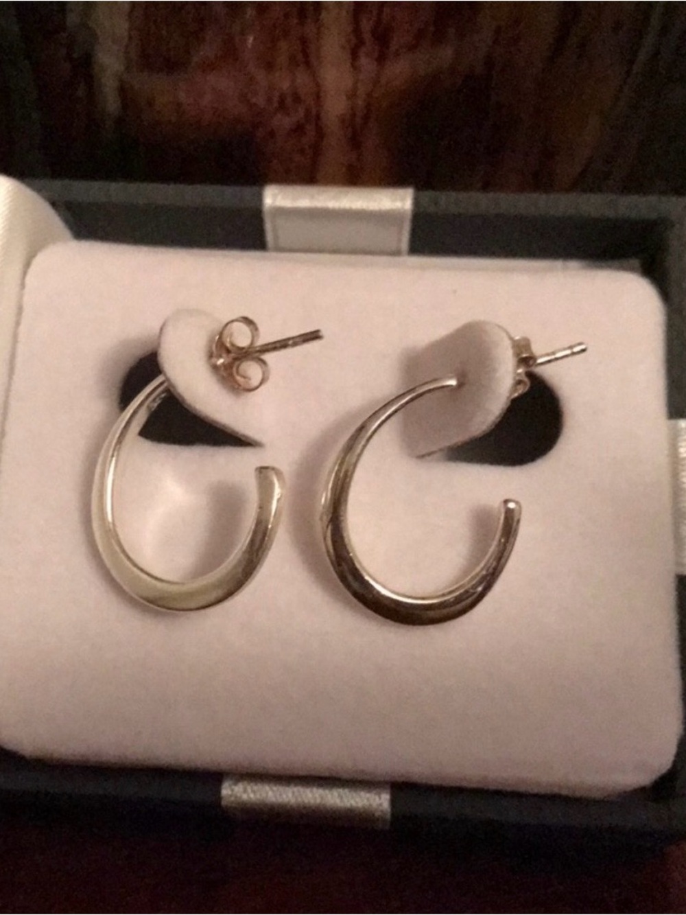 925 sterling silver small/medium hoop earrings.
